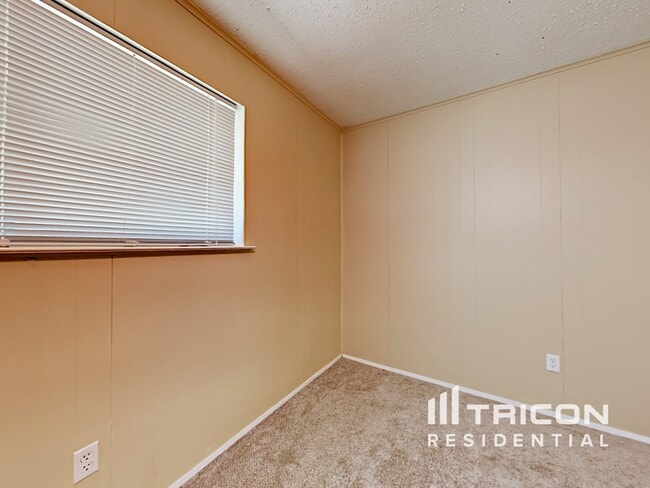 Building Photo - 713 Cavendish Dr