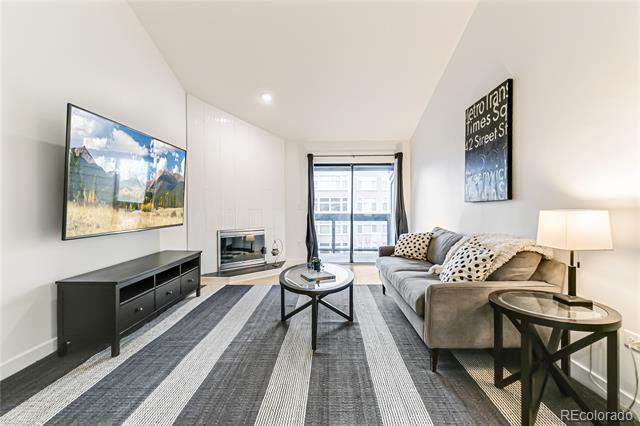 Building Photo - 350 Detroit St