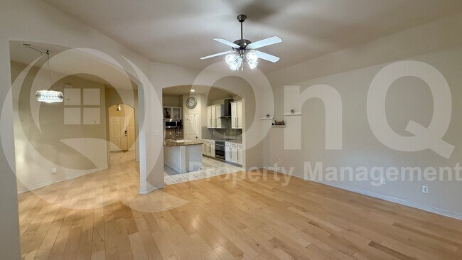 Building Photo - 9584 Park Garden Dr