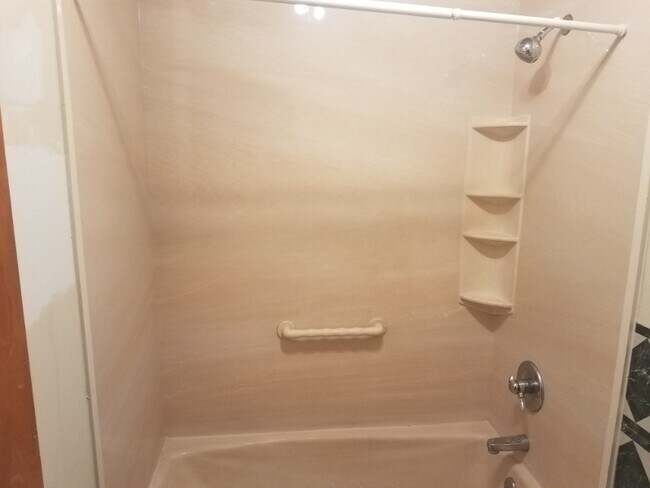 Building Photo - 720 38th St