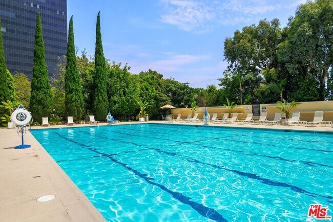 Building Photo - 2160 Century Park E