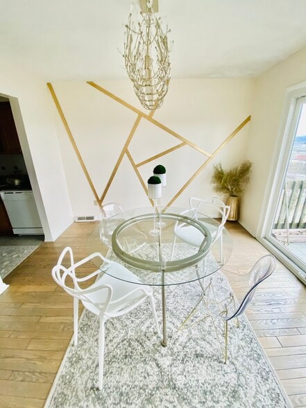 Building Photo - 2415 Maryland Ave