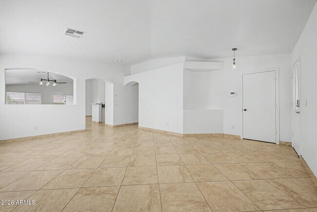 Building Photo - 15337 W Poinsettia Dr