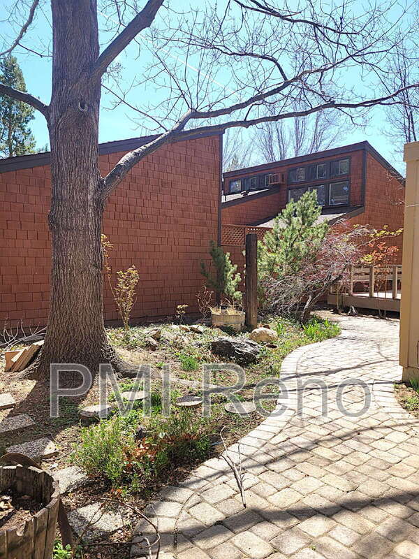 Building Photo - 6403 Meadow Country Dr