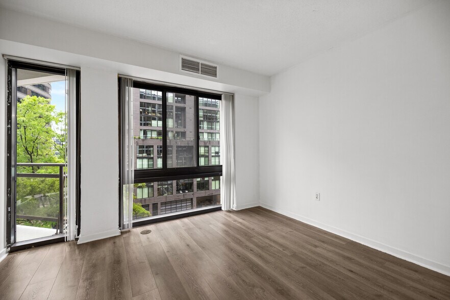 Building Photo - 1530 Key Blvd