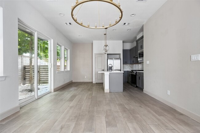 Building Photo - 9551 Neuens Rd