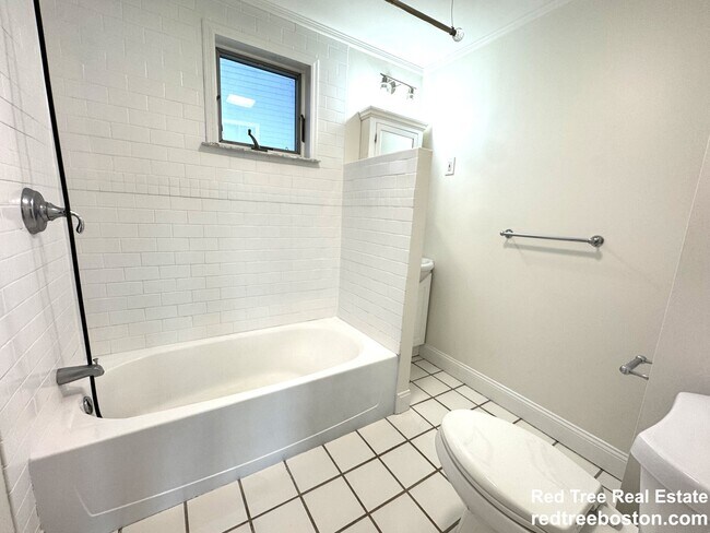 Building Photo - 14 Breck Ave