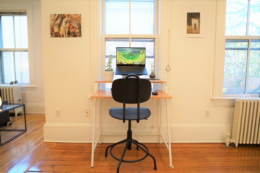 Building Photo - 28 Healey St