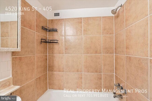 Building Photo - 4520 King St