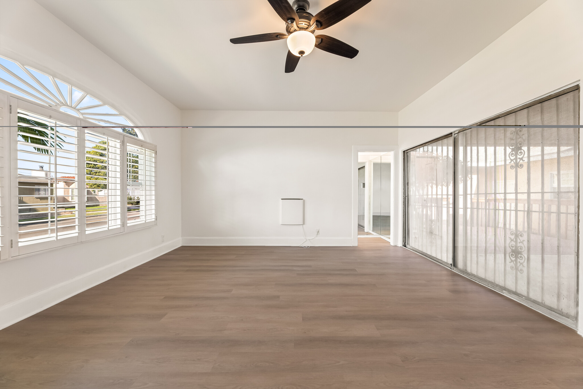 Building Photo - 6250 S Van Ness Ave