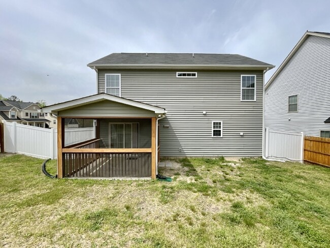 Building Photo - 3 bed, 2 bath Nest in Cameron