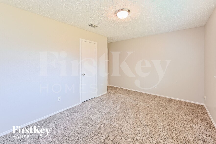 Building Photo - 8403 Rustwood Ct