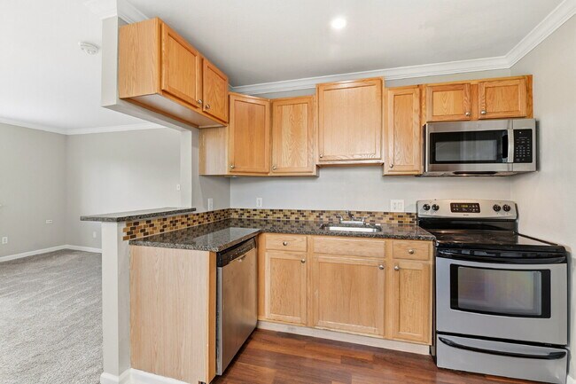 Building Photo - $1,220.95 with $300 off the first month's rent, 1 Bed - 1 Bath, Condo in Denver with Onsite Laundry!