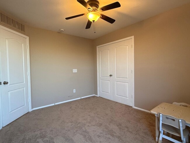 Building Photo - 4533 S 236th Dr