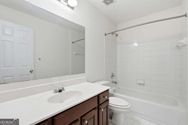 Building Photo - 1702 Clay Brooke Ct SE