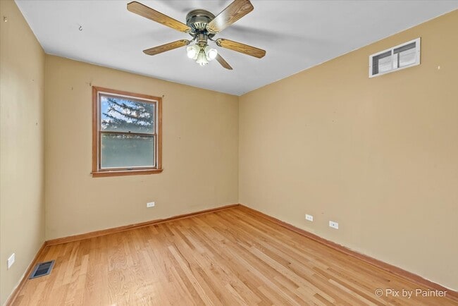 Building Photo - 31 W Harrison Rd