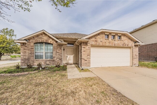 Building Photo - 636 Saddleway Dr