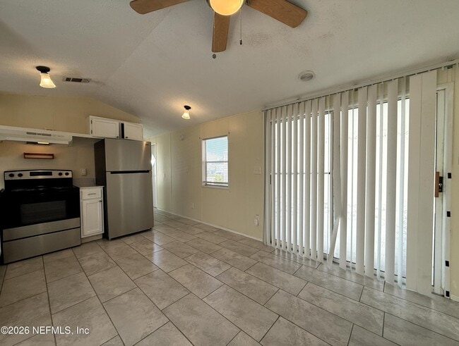 Building Photo - 4825-4A1A A1A S