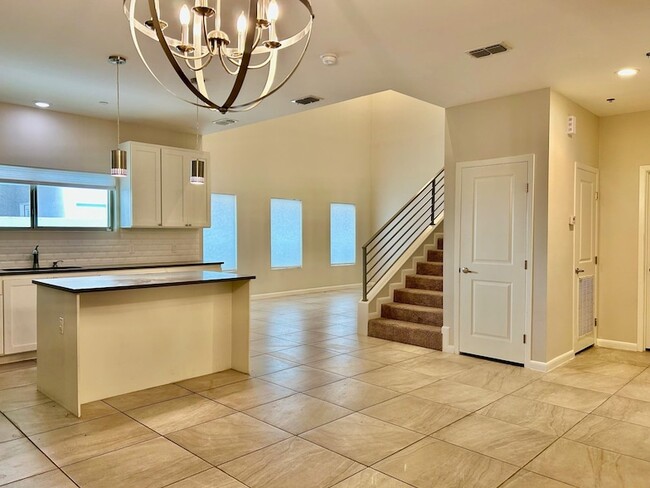 Building Photo - 10902 International Blvd