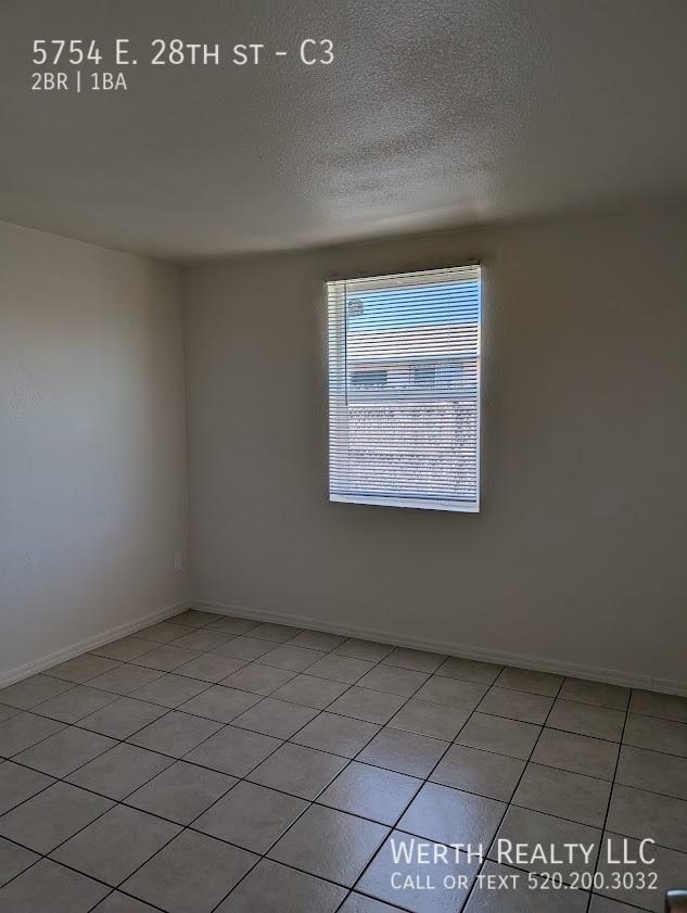 Building Photo - 5754 E 28th St