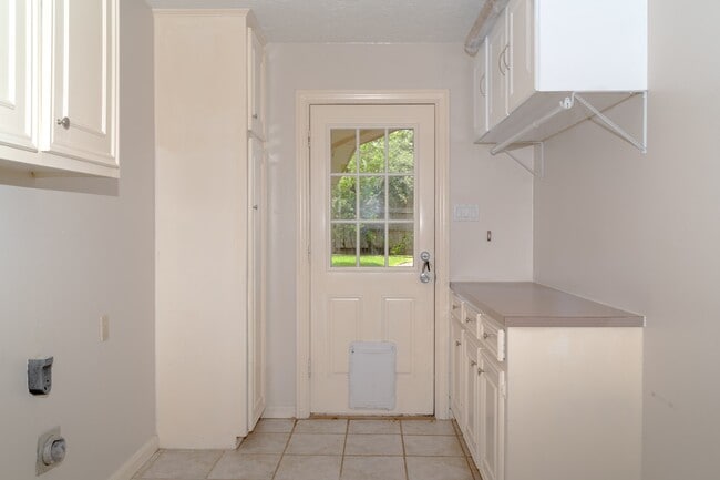 Building Photo - 1704 Crystal Hills Dr