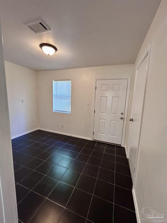 Building Photo - 409 Belmont Ave