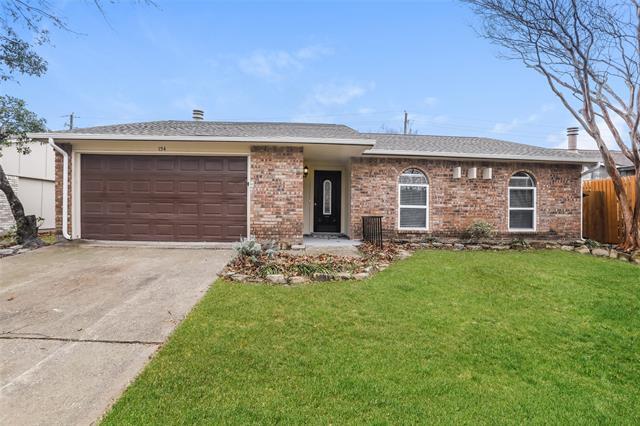 Primary Photo - 154 W Way Cir