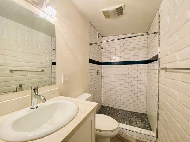Building Photo - Modern living in this completely remodeled...