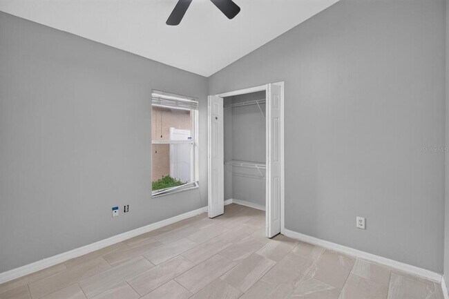 Building Photo - 7961 Carriage Pointe Dr