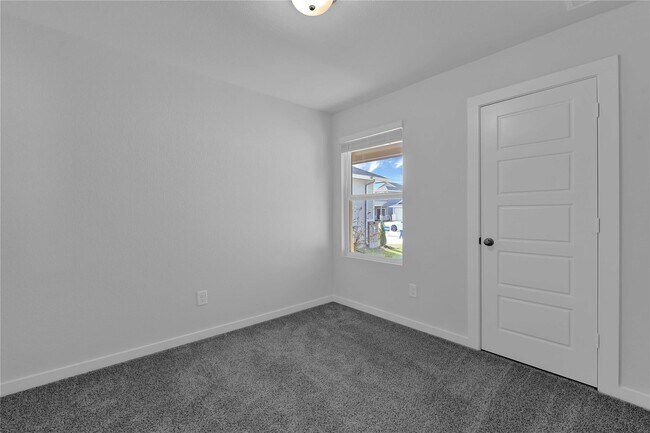 Building Photo - 18726 Etta Pnes Cir