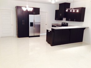 Building Photo - 1203 W Fig Ave