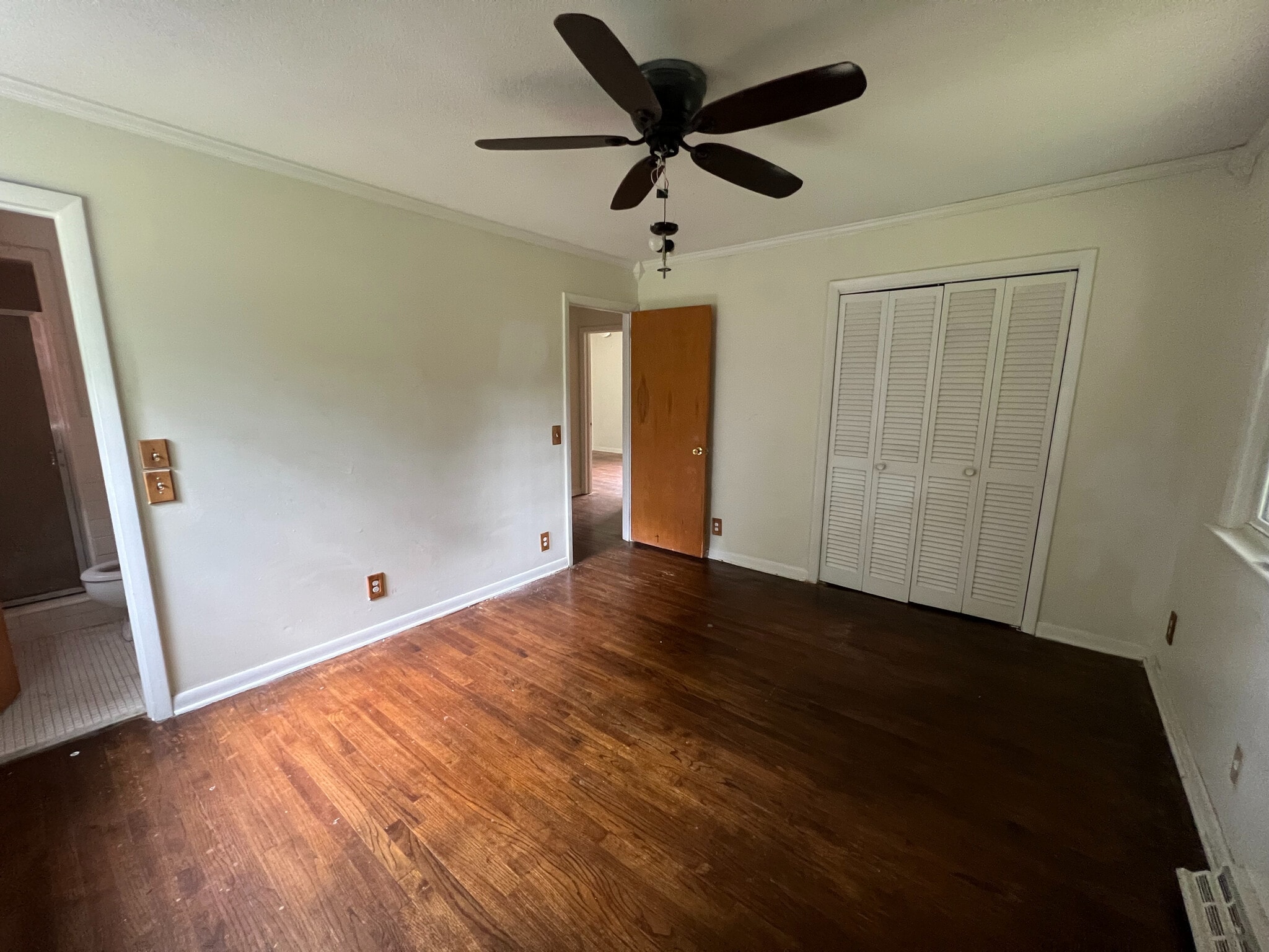 Building Photo - Room in House on Pinedale Dr