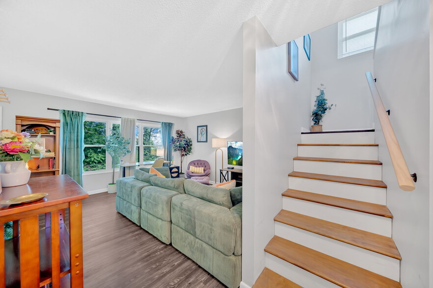 Building Photo - 7540 Chatham Cir