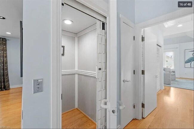 Building Photo - 31 Bay Front Pl