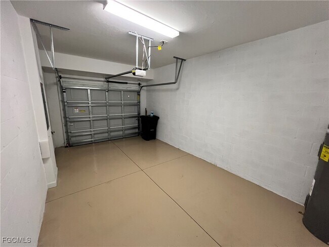 Building Photo - 14160 Pine Lodge Ln