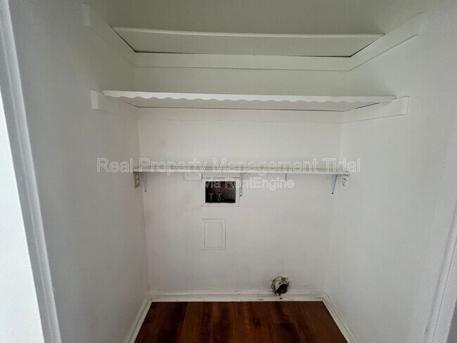 Building Photo - 3204 Wimbledon Way