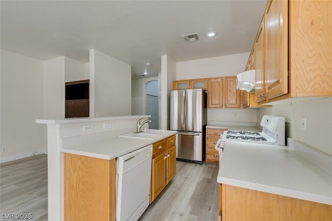 Building Photo - 5938 Sakhalin Ave