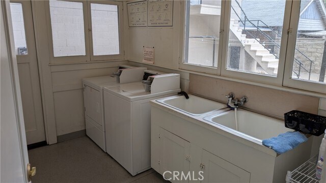 Building Photo - 204 S Ohio St