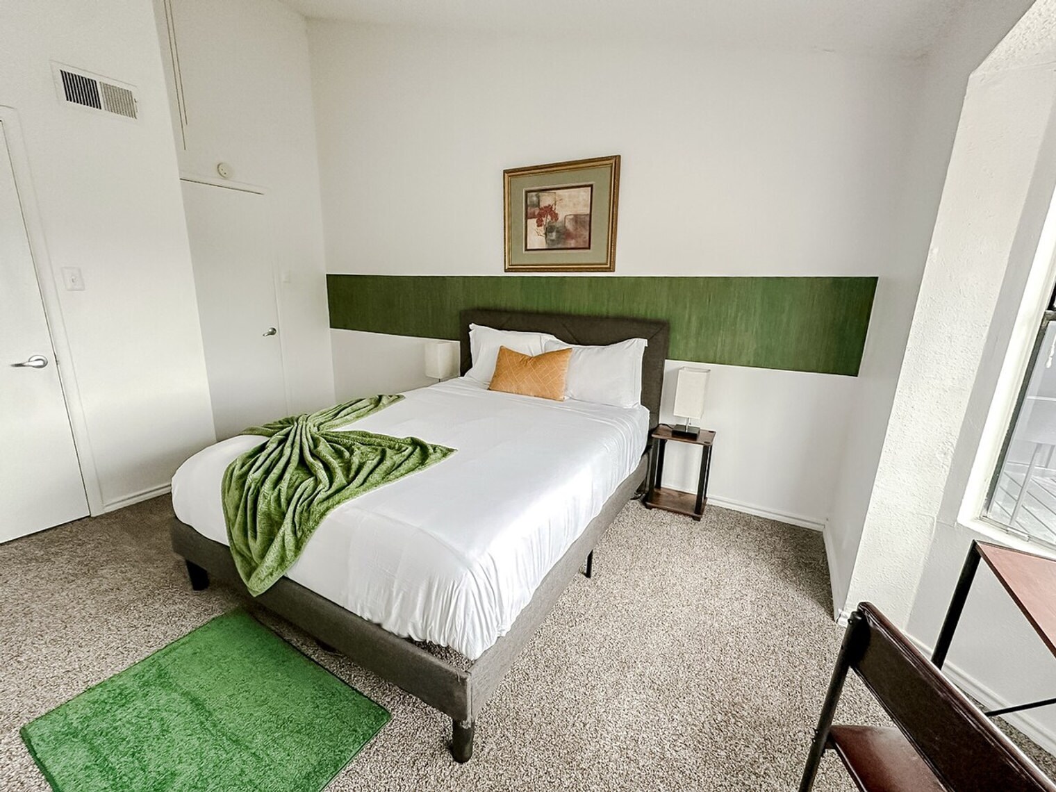 Building Photo - 1071 Clayton Ln