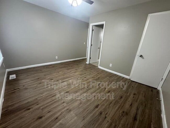 Building Photo - 5118 Longhorn Trail