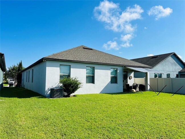 Building Photo - 1341 Clear Brook Pl