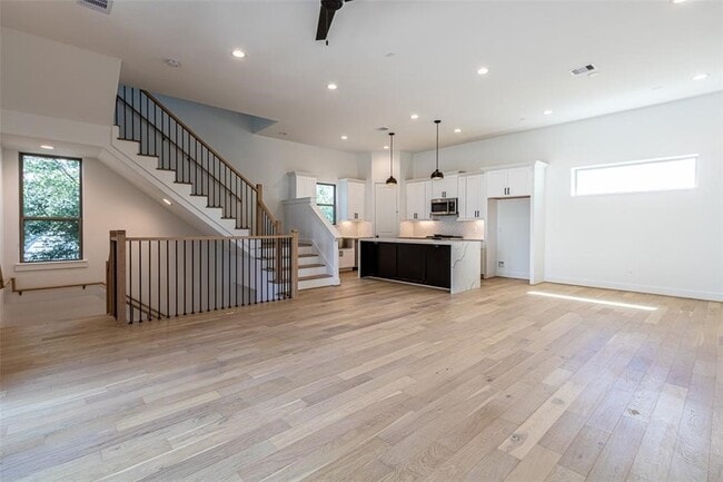 Building Photo - 2506 Langston St