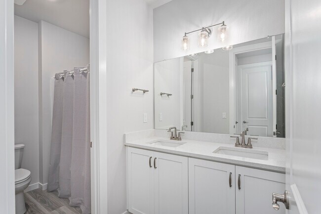 Building Photo - 6533 Lupine Ln