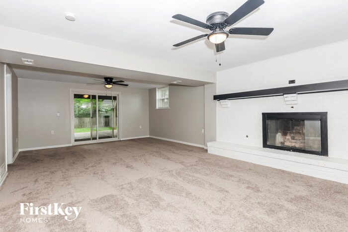 Building Photo - 4287 Honeybrook Ave