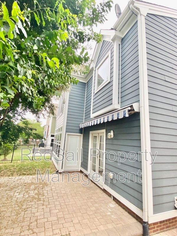 Building Photo - 104 Sharpe Dr