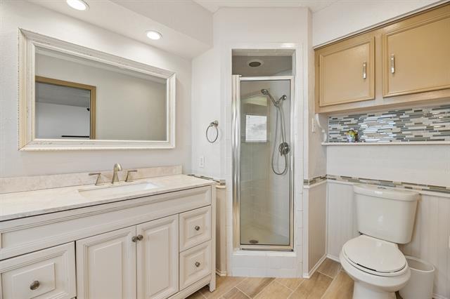 Building Photo - 18409 Shore Dr