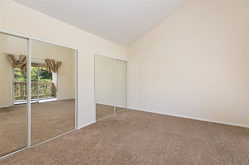 Building Photo - 930 Via Mil Cumbres