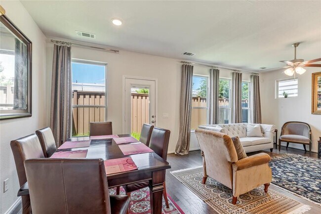 Building Photo - 10308 Marston Vineyard Dr