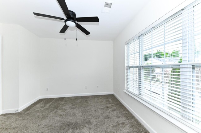 Building Photo - 4006 Tarrant Trace Cir