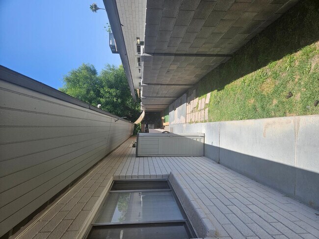 Building Photo - 2342 N 46th St